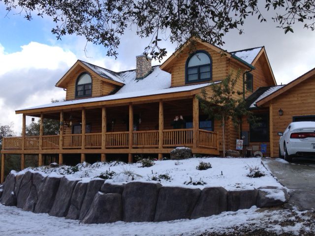 7 Reasons for Spending the Holidays in a Log Cabin